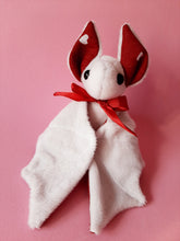 Cargar imagen en el visor de la galería, Murcielago corazones