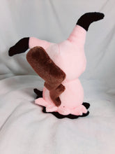 Cargar imagen en el visor de la galería, Mimikyu rosa
