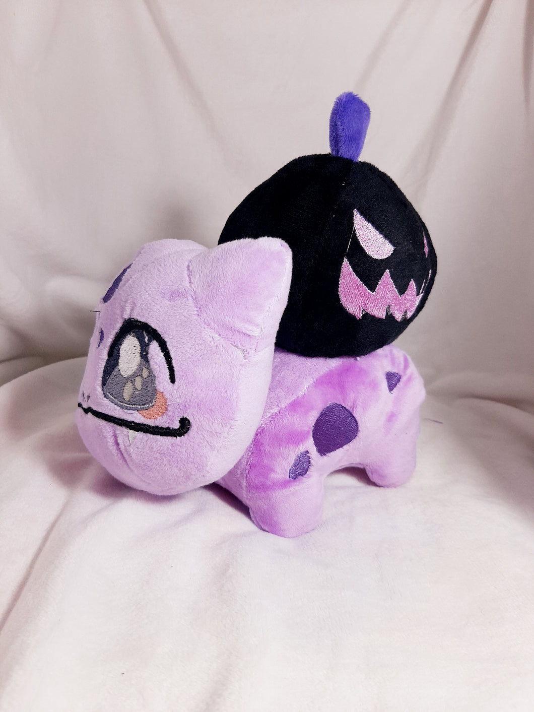 Bulbasaur halloween morado