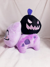 Cargar imagen en el visor de la galería, Bulbasaur halloween morado
