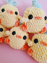 Cargar imagen en el visor de la galería, Baby Chickens
